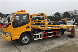 南华哪里有拖车服务