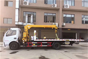 南华附近汽车轮胎更换